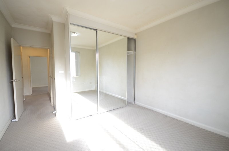 Photo - 14/30-32 Lydbrook Street, Westmead NSW 2145 - Image 9