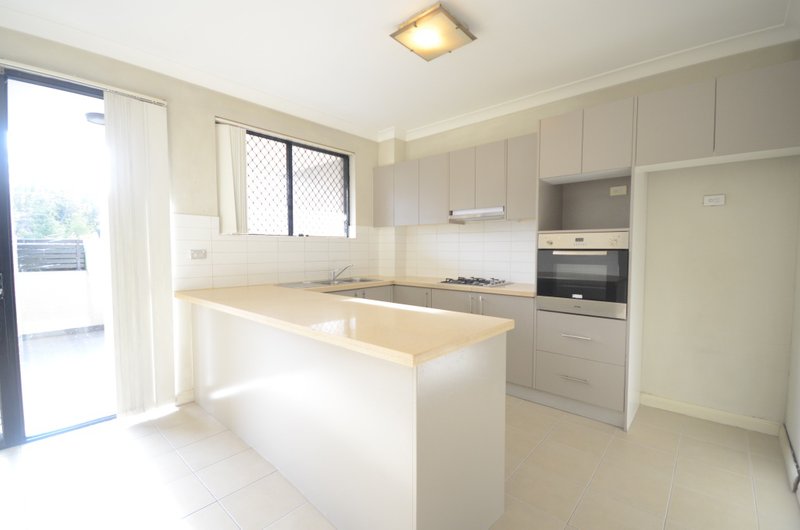 Photo - 14/30-32 Lydbrook Street, Westmead NSW 2145 - Image 10