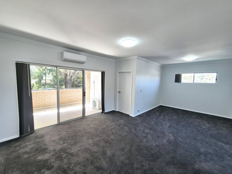 Photo - 14/30-32 Third Avenue, Macquarie Fields NSW 2564 - Image 2