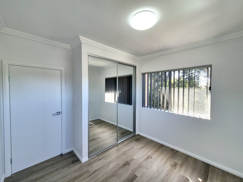 Photo - 14/30-32 Third Avenue, Macquarie Fields NSW 2564 - Image 6