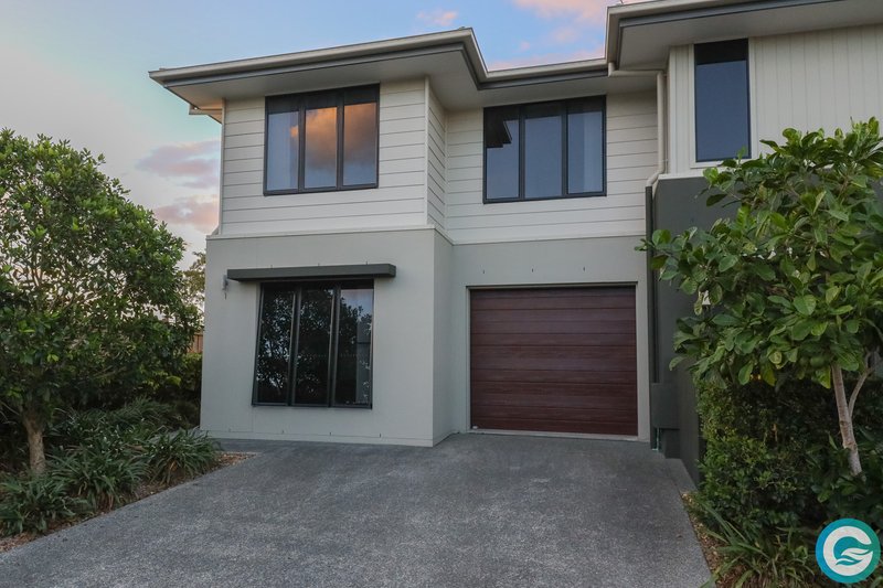 Photo - 1/430 Gainsborough Drive, Pimpama QLD 4209 - Image 2