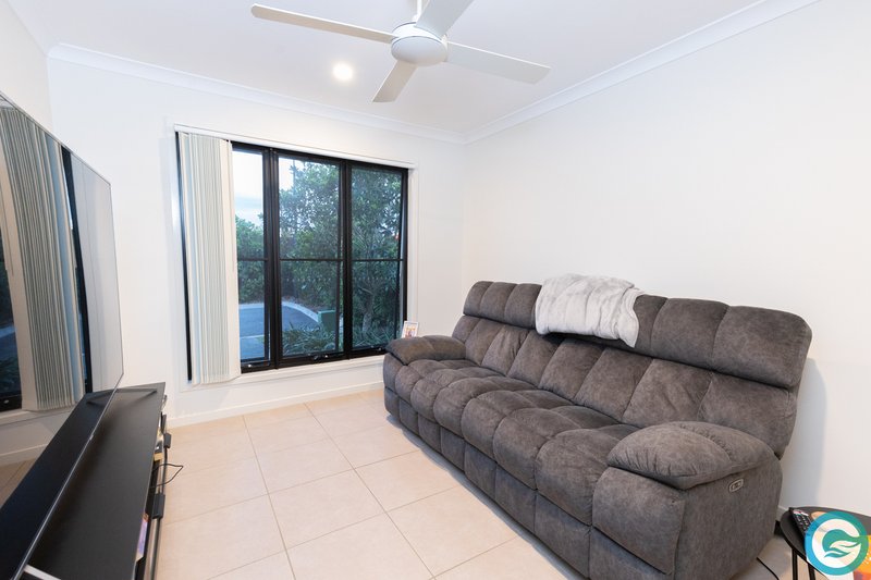 Photo - 1/430 Gainsborough Drive, Pimpama QLD 4209 - Image 5