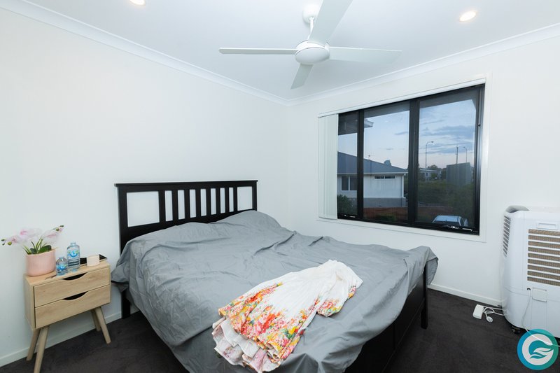 Photo - 1/430 Gainsborough Drive, Pimpama QLD 4209 - Image 6