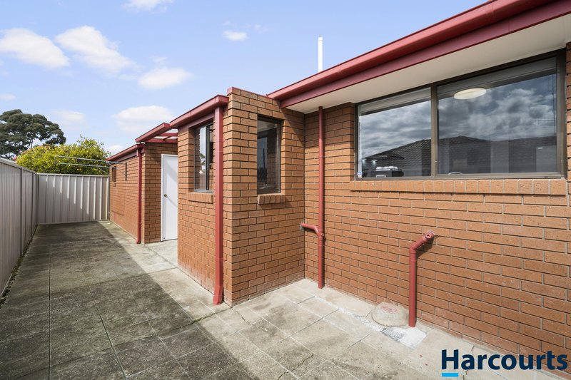 Photo - 1/430 Gillies Street North, Wendouree VIC 3355 - Image 11