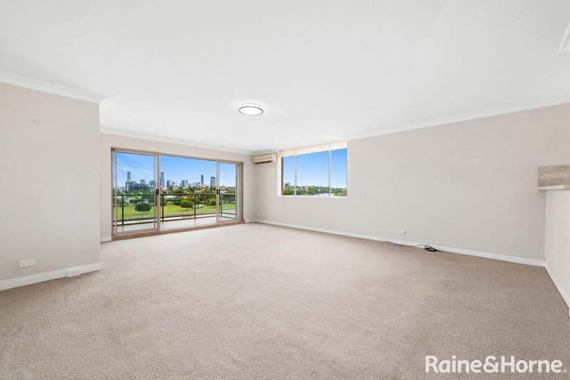 Photo - 14/32 Sandford Street, St Lucia QLD 4067 - Image 2