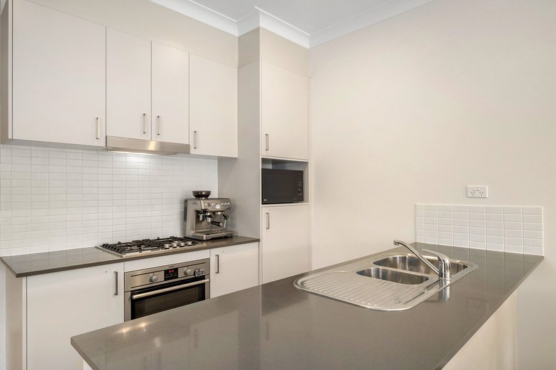 Photo - 14/33 Arthur Blakeley Way, Coombs ACT 2611 - Image 9