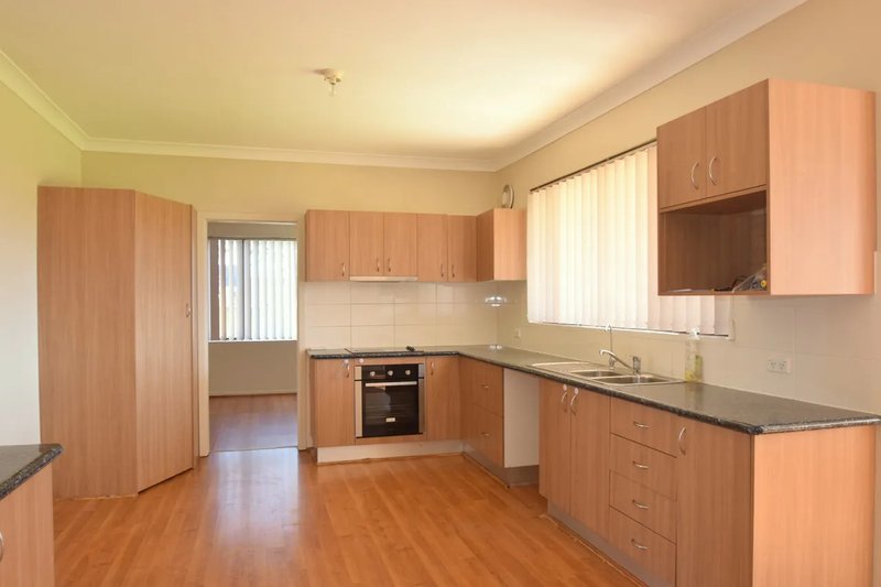 Photo - 1437 Elizabeth Drive, Kemps Creek NSW 2178 - Image 2