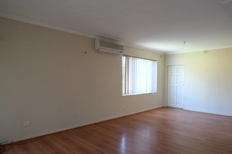 Photo - 1437 Elizabeth Drive, Kemps Creek NSW 2178 - Image 3