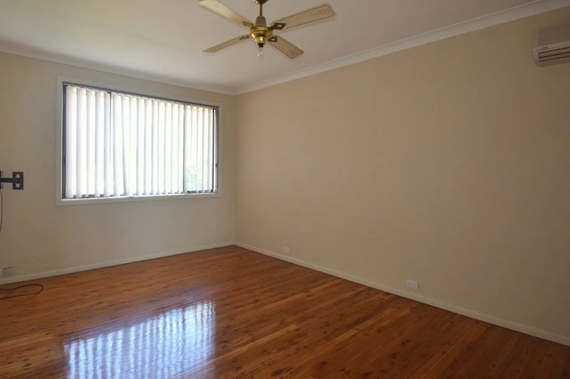 Photo - 1437 Elizabeth Drive, Kemps Creek NSW 2178 - Image 4