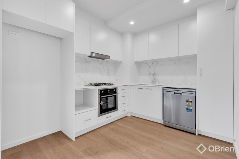 Photo - 14/39 Boxer Drive, Wyndham Vale VIC 3024 - Image 2