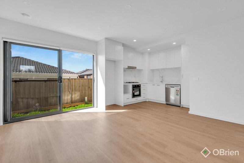 Photo - 14/39 Boxer Drive, Wyndham Vale VIC 3024 - Image 3