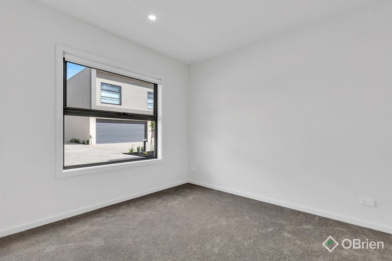 Photo - 14/39 Boxer Drive, Wyndham Vale VIC 3024 - Image 4