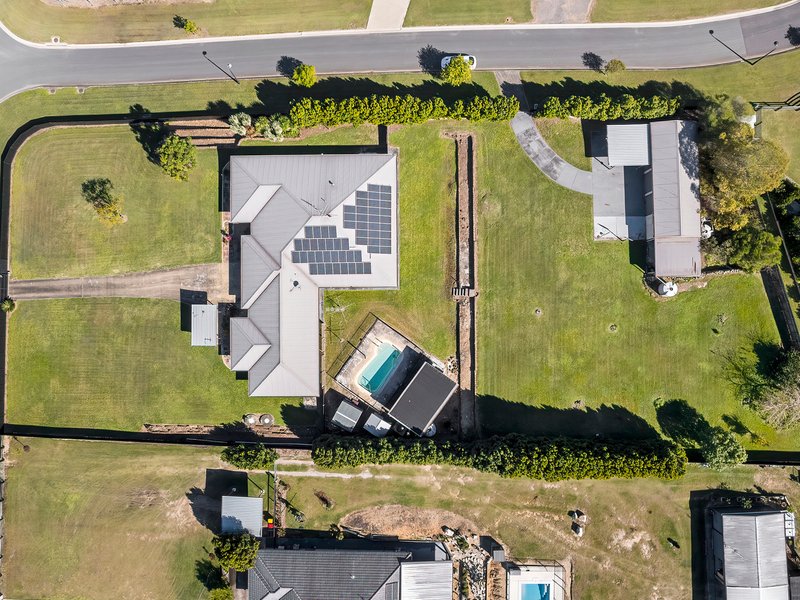 Photo - 144-146 Montanus Drive, Woodford QLD 4514 - Image 3