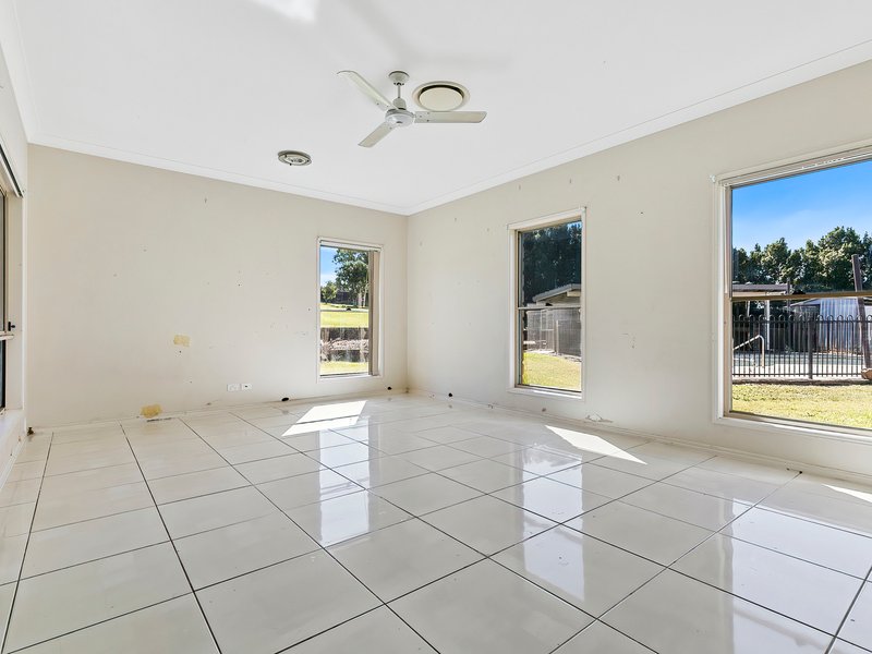 Photo - 144-146 Montanus Drive, Woodford QLD 4514 - Image 8