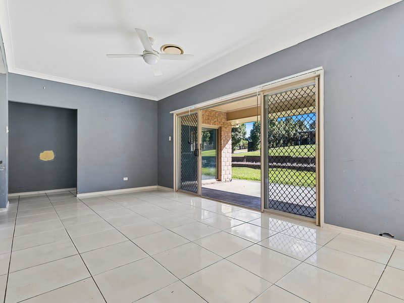 Photo - 144-146 Montanus Drive, Woodford QLD 4514 - Image 9