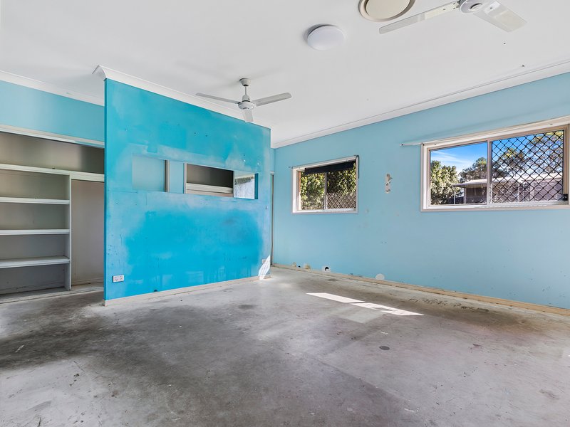Photo - 144-146 Montanus Drive, Woodford QLD 4514 - Image 10