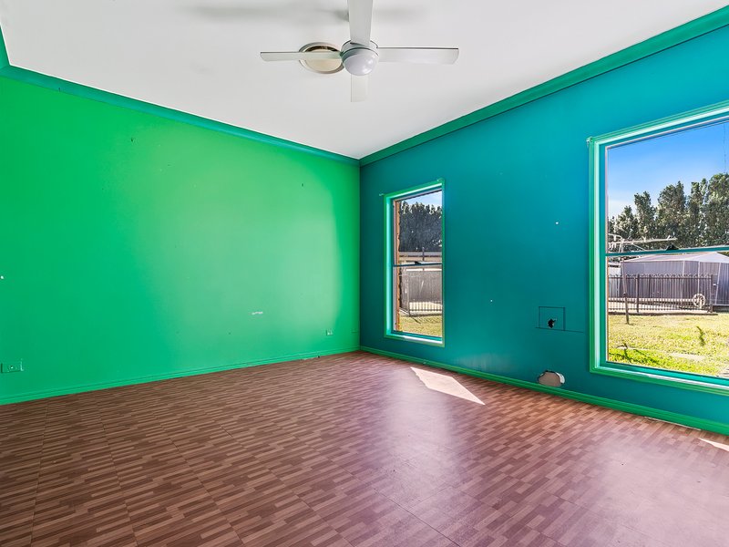 Photo - 144-146 Montanus Drive, Woodford QLD 4514 - Image 14