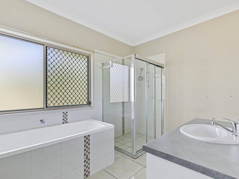 Photo - 144-146 Montanus Drive, Woodford QLD 4514 - Image 15