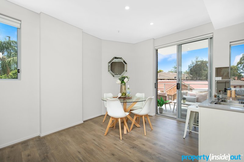 Photo - 14/4-6 Linden Street, Toongabbie NSW 2146 - Image 4