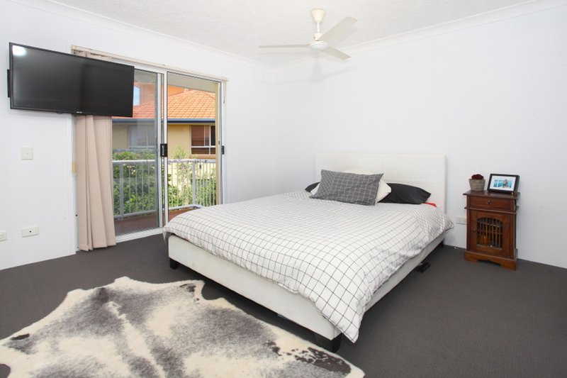 Photo - 14/4-6 Purli Street, Chevron Island QLD 4217 - Image 9