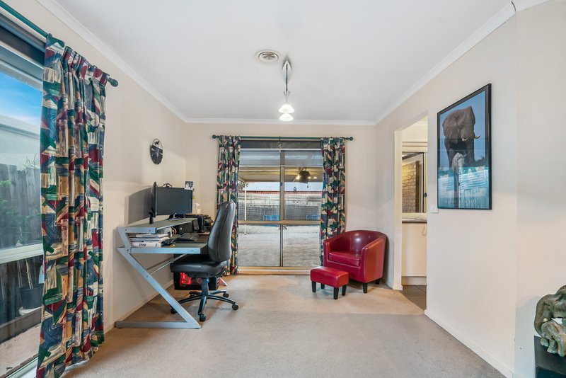 Photo - 144 Bellbridge Drive, Hoppers Crossing VIC 3029 - Image 10