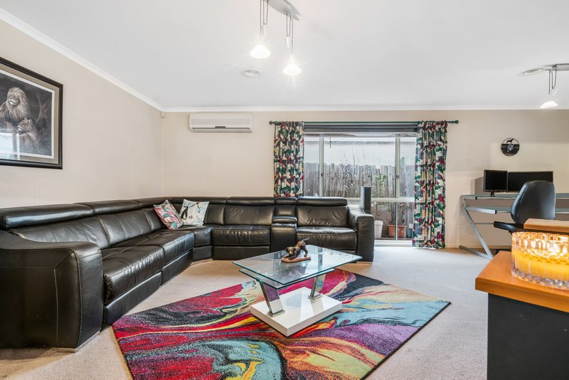 Photo - 144 Bellbridge Drive, Hoppers Crossing VIC 3029 - Image 11