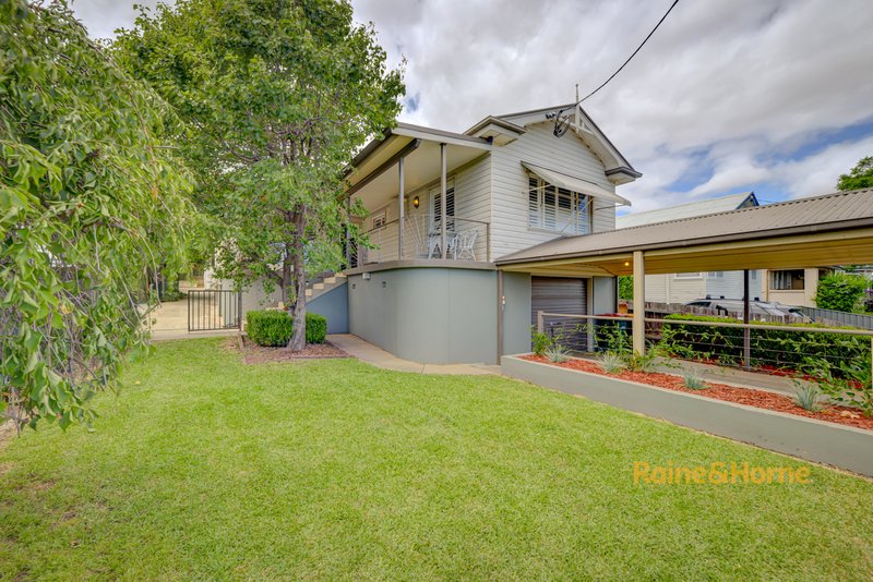 Photo - 144 Belmore Street, Tamworth NSW 2340 - Image 2