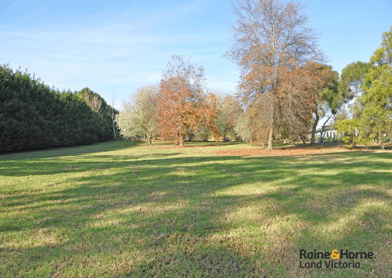 Photo - 144 Centre Road, Langwarrin VIC 3910 - Image 2