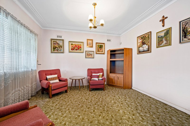 Photo - 144 Chisholm Road, Auburn NSW 2144 - Image 3