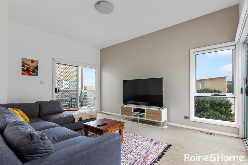 Photo - 14/4 Crawford Lane, Mount Hutton NSW 2290 - Image 2