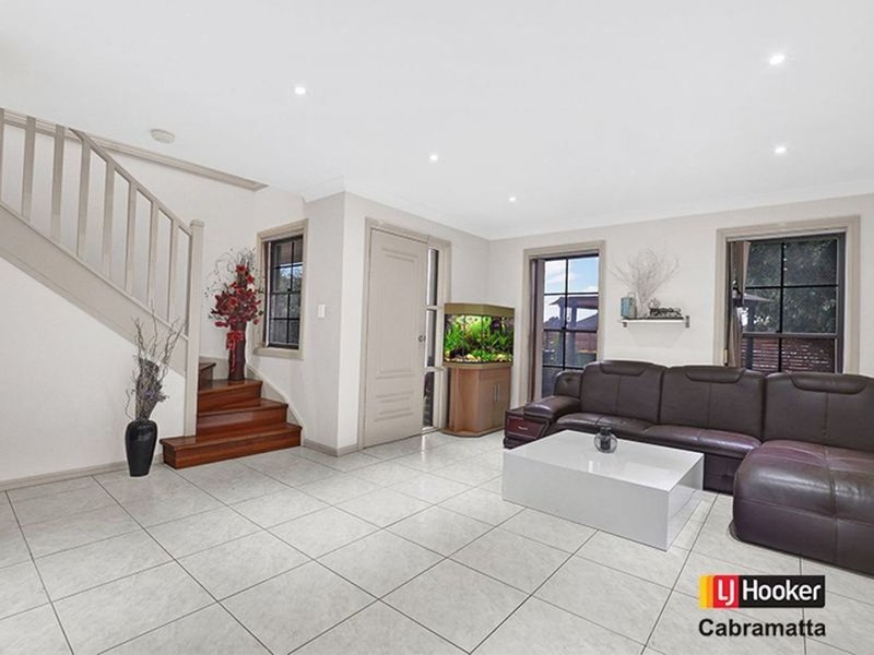 Photo - 1/44 Ferngrove Road, Canley Heights NSW 2166 - Image 3