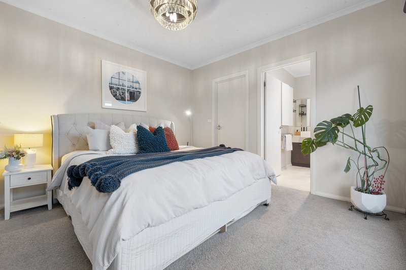 Photo - 1/44 Kathryn Road, Knoxfield VIC 3180 - Image 7