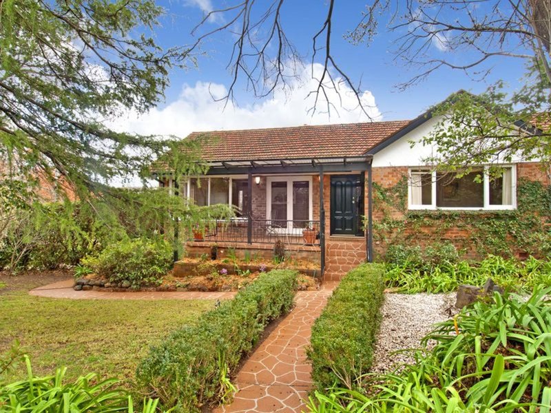 Photo - 144 La Perouse Street, Griffith ACT 2603 - Image 2