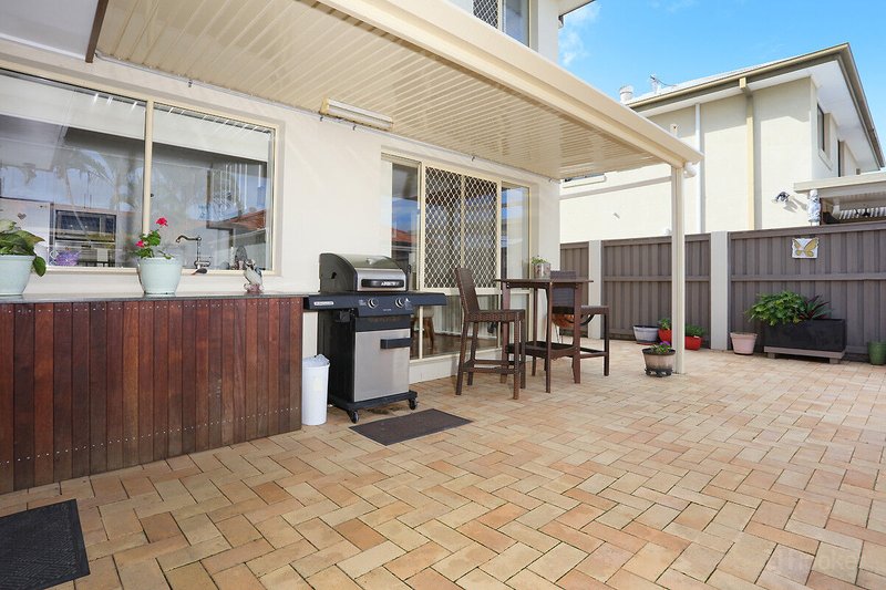 Photo - 144 Lae Drive, Coombabah QLD 4216 - Image 22