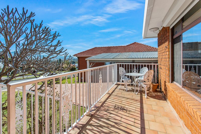 Photo - 144 Lakelands Drive, Dapto NSW 2530 - Image 9