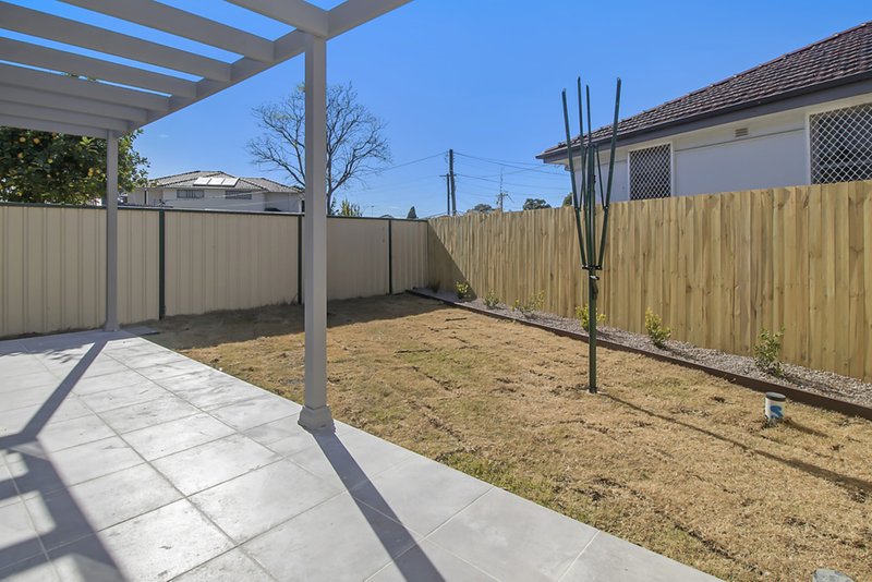 Photo - 1/44 Mawson Drive, Cartwright NSW 2168 - Image 7