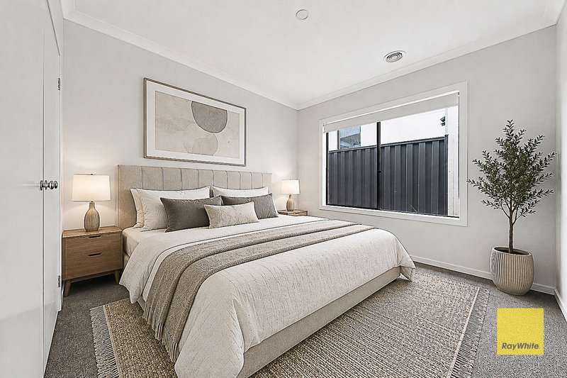 Photo - 144 Medallion Boulevard, Tarneit VIC 3029 - Image 15