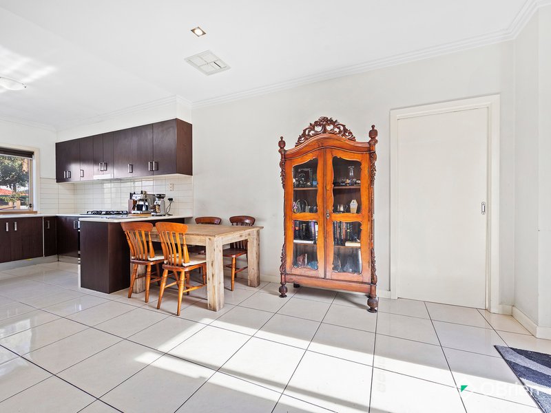 Photo - 1/44 Norman Street, St Albans VIC 3021 - Image 3