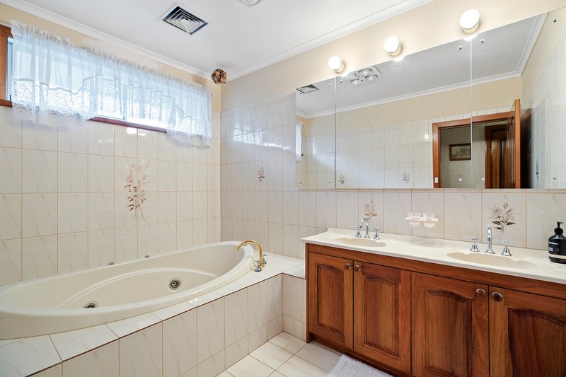 Photo - 1/44 Oliver Street, Ringwood VIC 3134 - Image 11