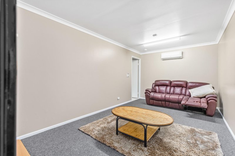 Photo - 144 Opal Street, Emerald QLD 4720 - Image 16