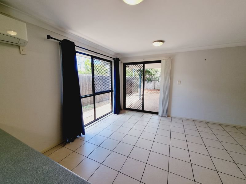 Photo - 1/44 Park Street, West Gladstone QLD 4680 - Image 7