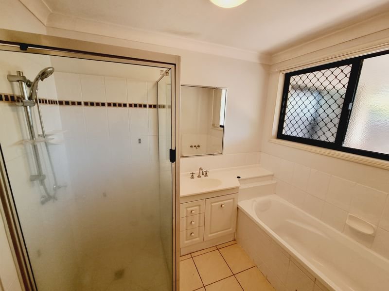 Photo - 1/44 Park Street, West Gladstone QLD 4680 - Image 13