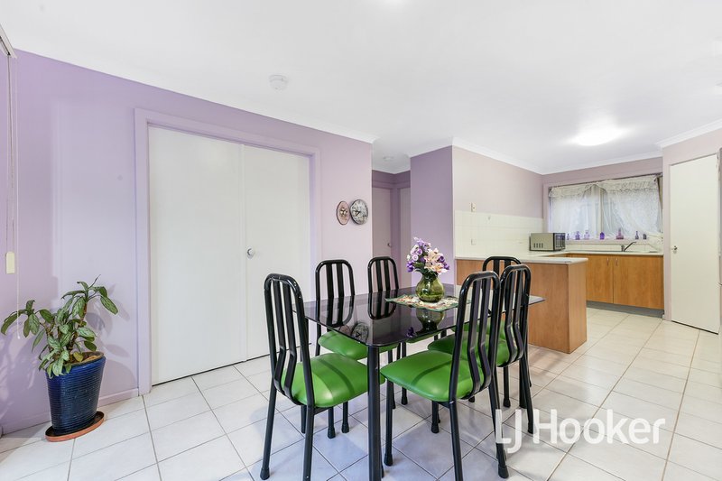 Photo - 14/4 Paydon Way, Hampton Park VIC 3976 - Image 7