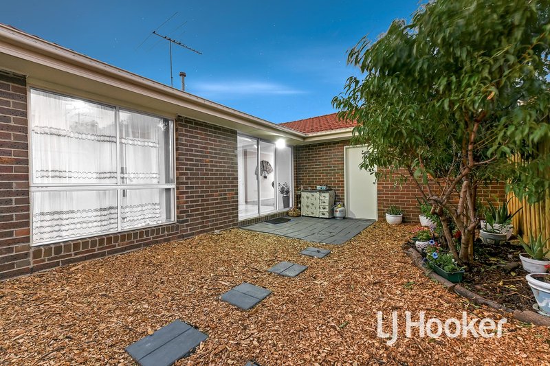 Photo - 14/4 Paydon Way, Hampton Park VIC 3976 - Image 11