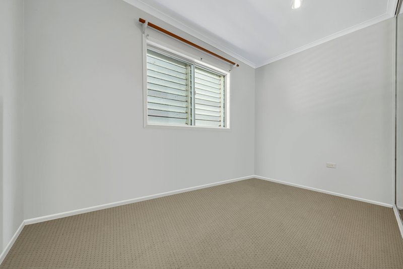 Photo - 144 Philip Street, Kin Kora QLD 4680 - Image 9