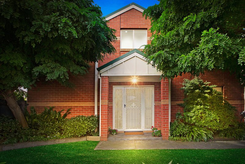 Photo - 1/44 Pickett Street, Reservoir VIC 3073 - Image 2