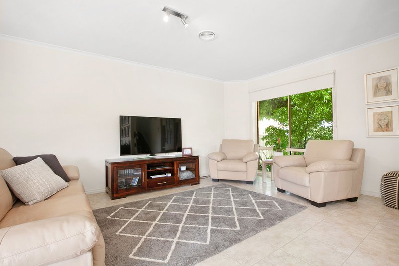 Photo - 1/44 Pickett Street, Reservoir VIC 3073 - Image 3