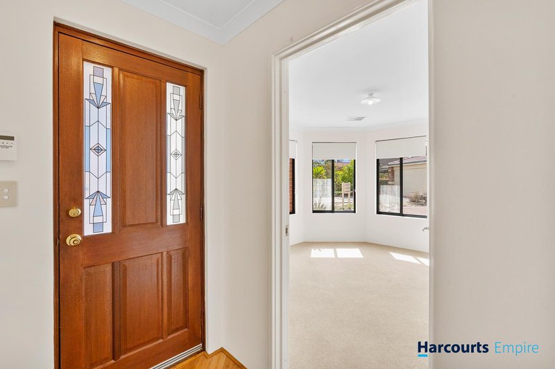 Photo - 1/44 Spoonbill Place, Queens Park WA 6107 - Image 10