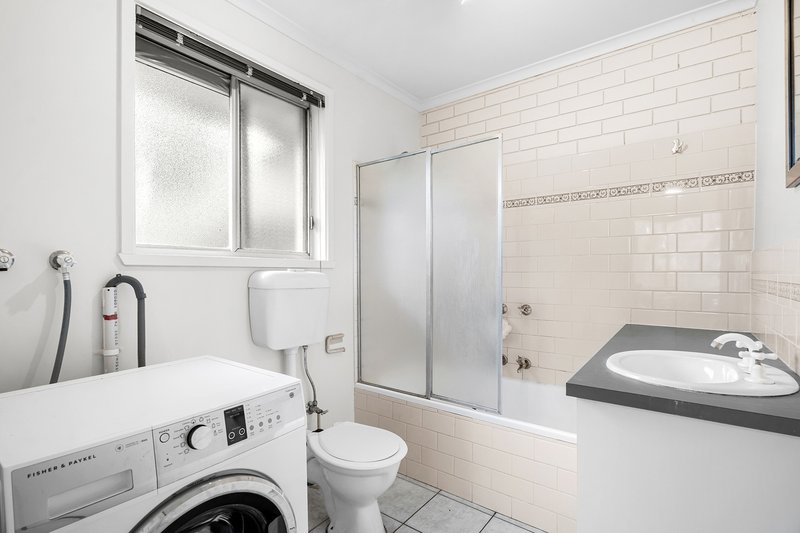 Photo - 1&4/4 St Bernards Road, Alphington VIC 3078 - Image 8