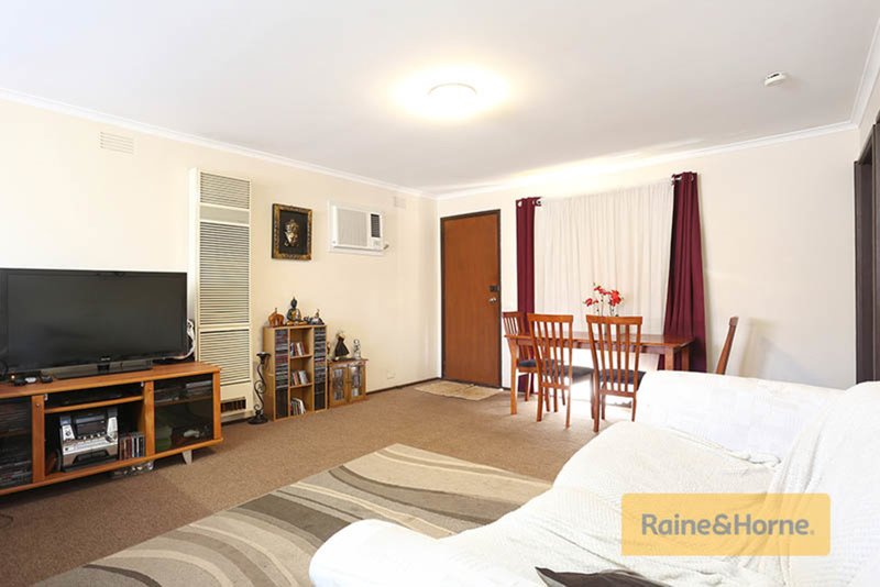 Photo - 1/44 Unitt Street, Melton VIC 3337 - Image 4